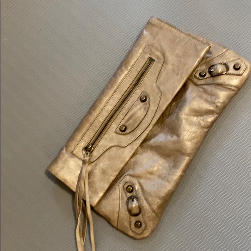 Moto clutch